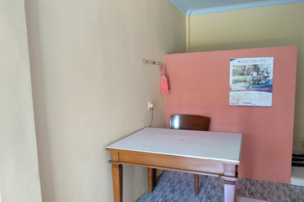 Kelapa Gading Homestay Syariah Redpartner Banyuwangi  Exterior photo