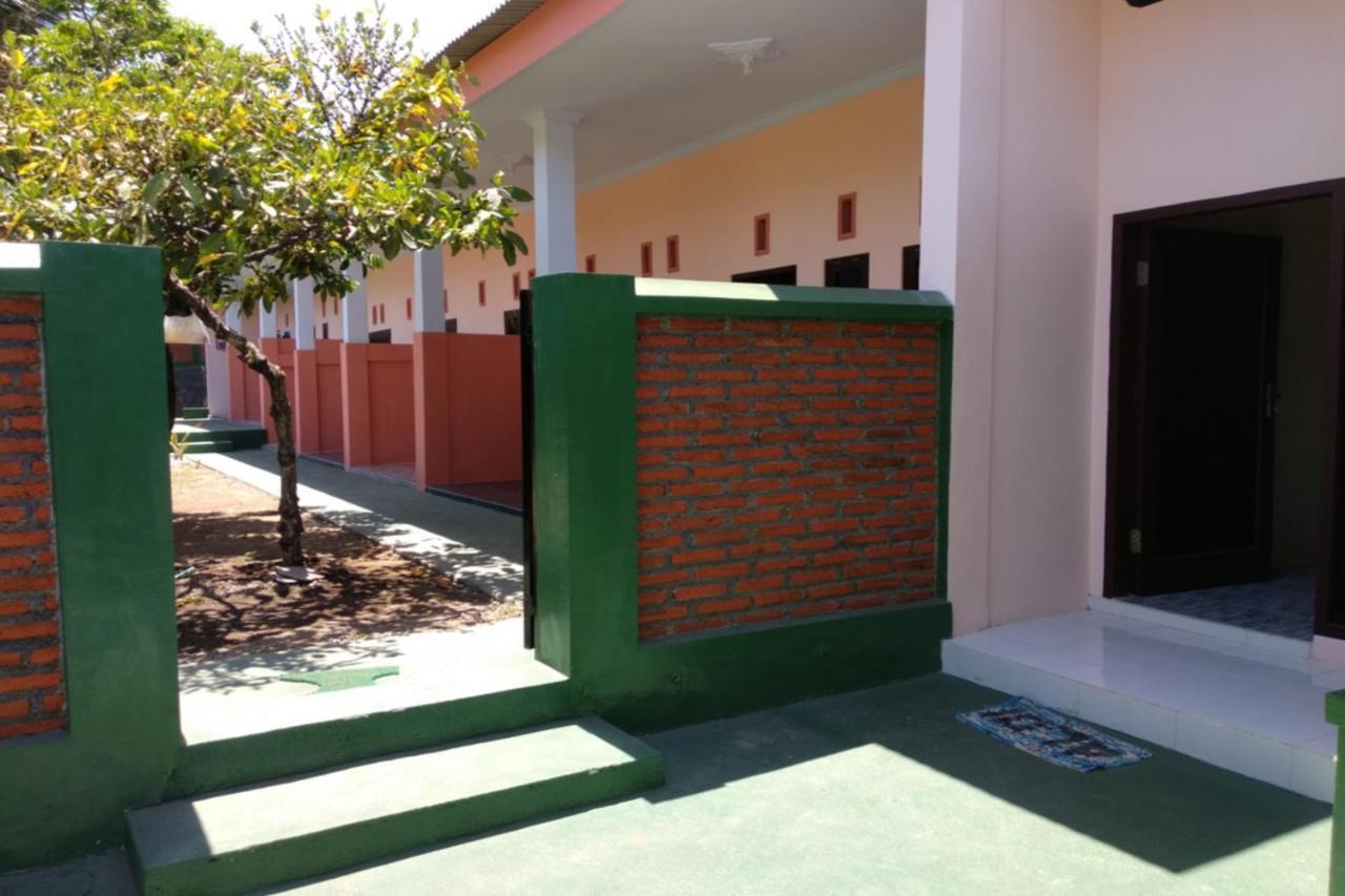 Kelapa Gading Homestay Syariah Redpartner Banyuwangi  Exterior photo