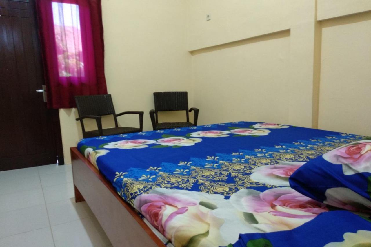 Kelapa Gading Homestay Syariah Redpartner Banyuwangi  Exterior photo