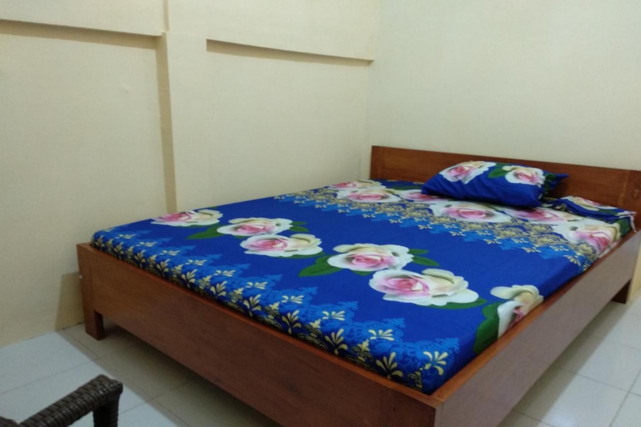 Kelapa Gading Homestay Syariah Redpartner Banyuwangi  Exterior photo